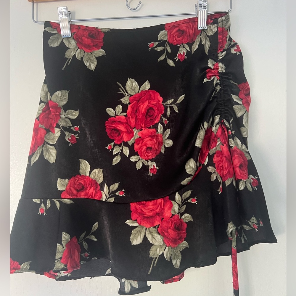 Small Size Satin Floral Mini Skirt